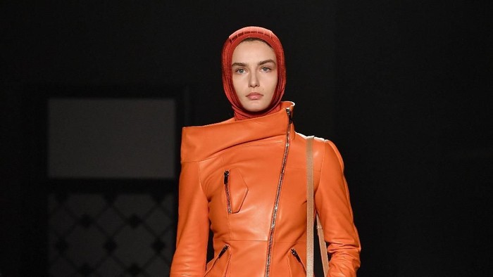 Hijab Lanvin Paris Fashion Week