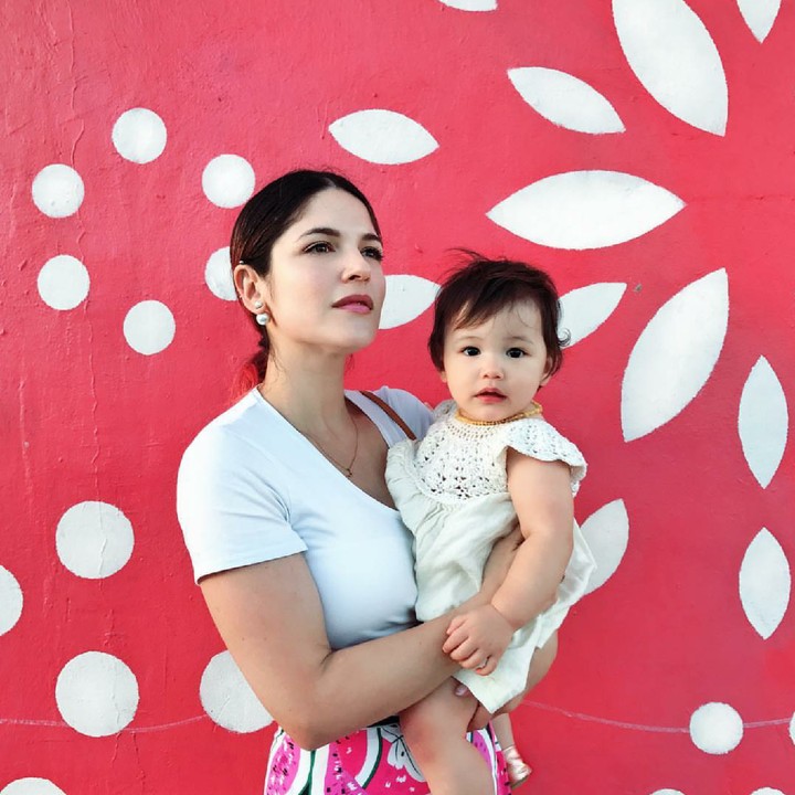 <p>Bunda Sarah merupakan blasteran Filipina-California. (Foto: Instagram/urbanwit)</p>