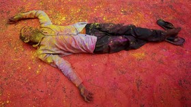NYALANG: Rayuan Warna di Simpang-simpang Bumi