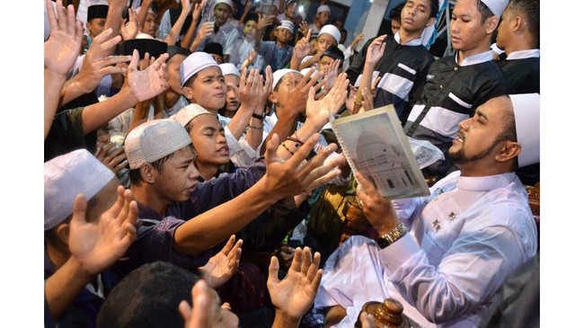 Dalam forum mediasi bersama pejabat daerah dan tokoh agama, Paguyuban Sawunggaling meminta maaf atas selawat Pancasila yang dilakukannya.