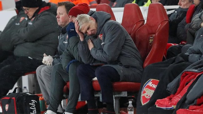 Arsene Wenger memahami situasi saat suporter Arsenal kecewa dan menyoraki penampilan The Gunners usai laga lawan Manchester City.