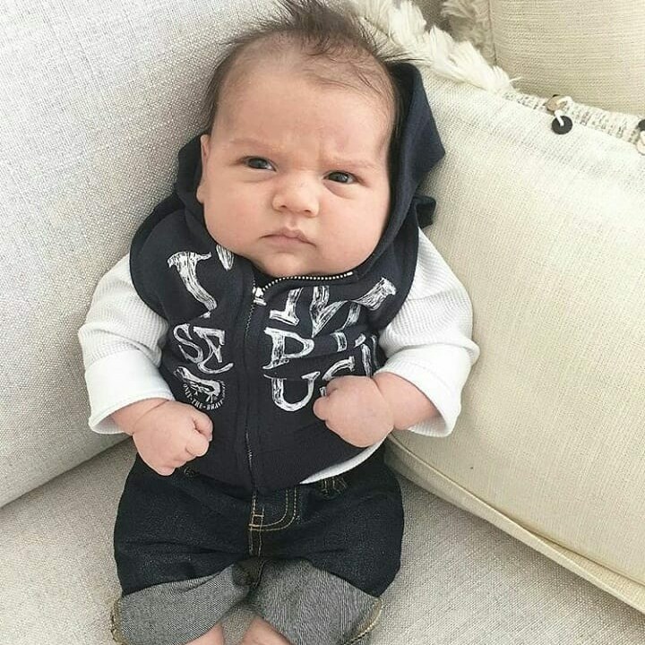 <p>Aduh, Nak, jangan marah dong. (Foto: Instagram @land4baby)</p>