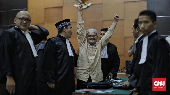 TKN Jokowi-Ma'ruf menyarankan Jonru tak kembali mengulangi kesalahannya dengan menyebarkan isu-isu ujaran kebencian dan memperkeruh suasana jelang Pilpres 2019.