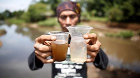 FOTO: Perang dengan Limbah di Sungai Citarum