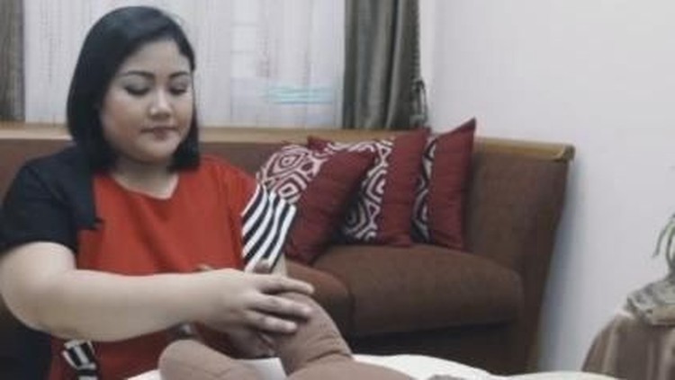 Mau coba pijat bayi sendiri, Bun? Yuk simak bersama tutorialnya.