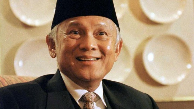 Ketum PKB Muhaimin Iskandar atau Cak Imin meminta kadernya membaca Alfatihah karena telah kehilangan sosok yang jenius nan pengayom.