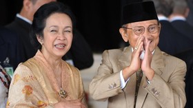 Ilham Ungkap Sembilan Tahun Ritual Cinta Habibie untuk Ainun