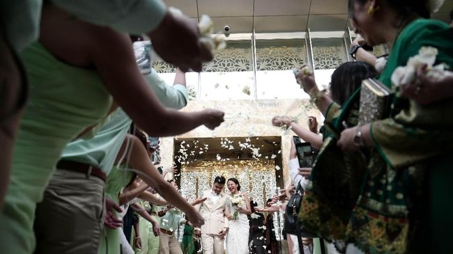Punya Pacar dan Menikah, Resolusi Tertinggi Netizen di 2019 Insentia menemukan memiliki pacar atau menikah merupakan resolusi tertinggi yang dibicarakan warganet Indonesia saat membahas keinginan pada 2019.