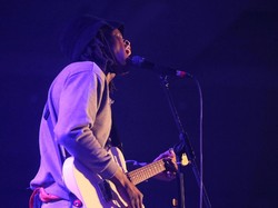 Lirik dan Arti Lagu Who Knows Daniel Caesar, Trending di TikTok