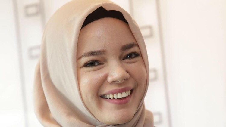Dewi Sandra