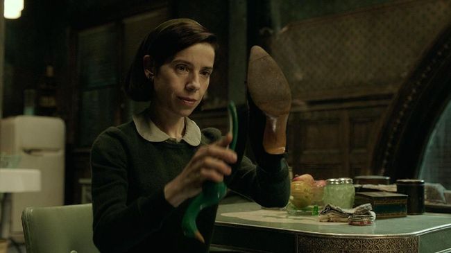 Kemenangan 'The Shape of Water' di Oscar 2018 jadi pro-kontra netizen. Namun tak semuanya serius. Ada pula yang mengaitkannya dengan Marissa Haque.