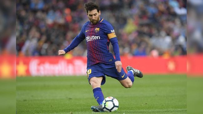 Tendangan bebas ciamik penyerang Barcelona Lionel Messi diklaim merupakan hasil polesan dari salah satu legenda timnas Argentina Diego Maradona.