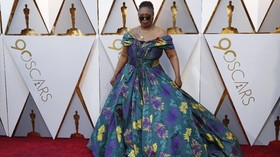 FOTO: Gaun-gaun Terburuk di Karpet Merah Oscar 2018