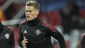 Gelandang Man United McTominay Menolak Timnas Inggris