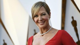 Allison Janney Sabet Kategori Aktris Pendukung Terbaik Oscar