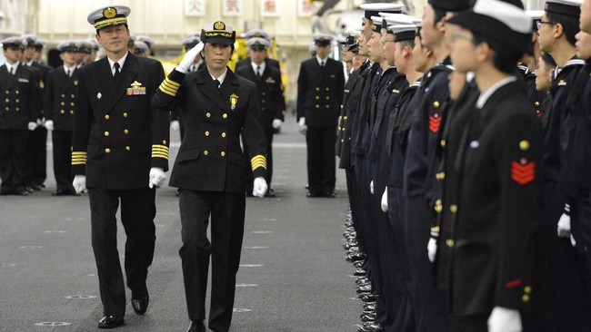 Angkatan Laut Jepang untuk pertama kalinya menunjuk seorang pejabat militer perempuan, Ryoko Azuma, sebagai komandan salah satu unit kapal perang terbesar.
