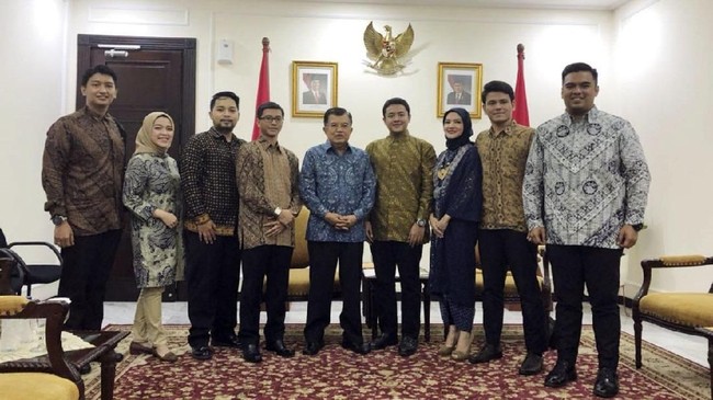 Wakil Presiden Jusuf Kalla (JK) menyarankan para pemuda muslim untuk semakin kreatif dalam memakmurkan masjid, salah satunya, dengan membangun startup.