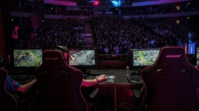 Cerita Jokowi Suka Esport dan Tak Ada PUBG di Piala Presiden