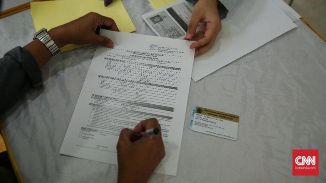 Pemerintah memperpanjang insentif PPh untuk wajib pajak. Namun, pemerintah mengurangi jumlah penerima insentif pajak era covid-19 ini.