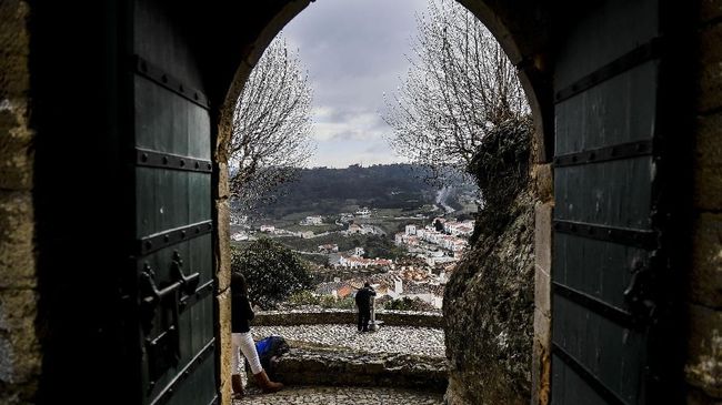 Portugal menggratiskan kunjungan wisata ke 38 destinasi nasionalnya. Hal ini dilakukan untuk mempromosikan kekayaan sejarah dan budaya Portugal.