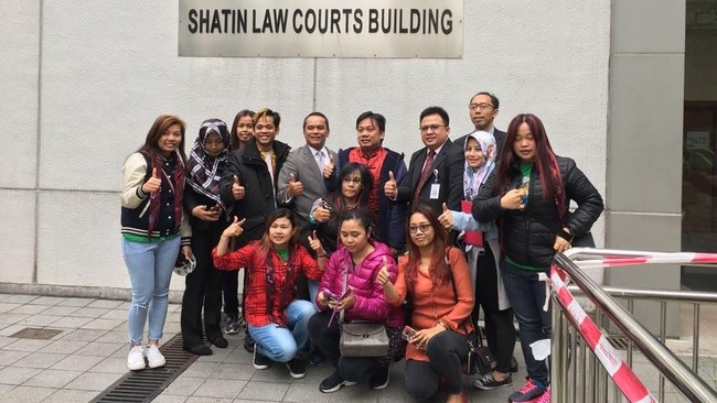 Hong Kong membebaskan dua komedian atau pelawak Indonesia yang ditahan karena melanggar hukum keimigrasian awal Februari lalu, Rabu (7/3).