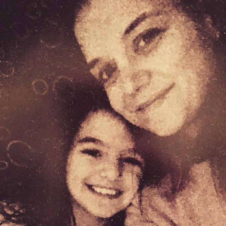 <p> Setuju ya, Bun, kalau ibu dan anak ini sama-sama cantik? (Foto: Instagram/ @katieholmes212)</p>