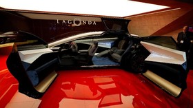 Lepas Saham, Aston Martin Ingin Saingi Ferrari