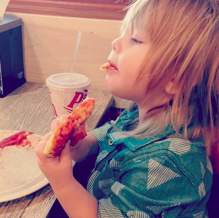 <p>Wah, kelihatan menikmati banget ya anak yang satu ini. (Foto: Instagram/ @samii_stevens)</p>