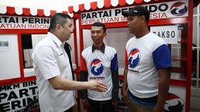 Politik Gerobak dan Asap Nyamuk ala Perindo