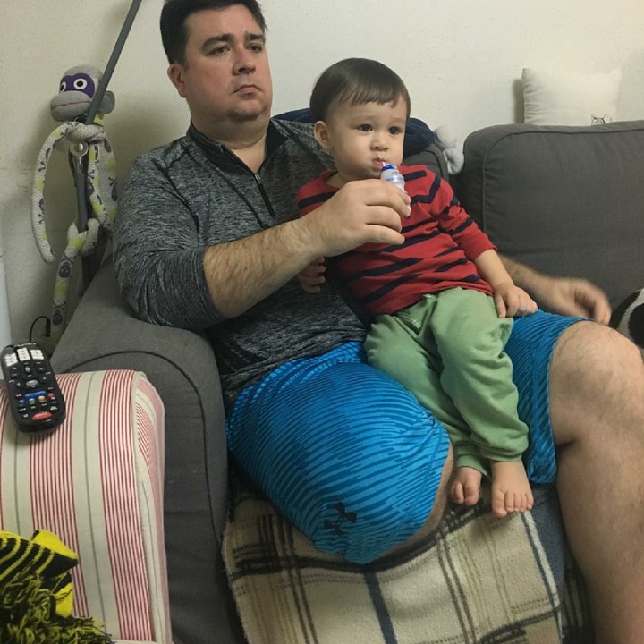 <p>Nama reality show-nya adalah The Return of Superman. Nah, ini William bersama sang ayah yang sedang sama-sama serius. (Foto: Instagram/williamhammington)</p>