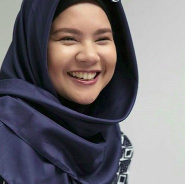 Kisah Mualaf Penyanyi Tere, Dapat Hidayah dari Ayat Al-Qur'an