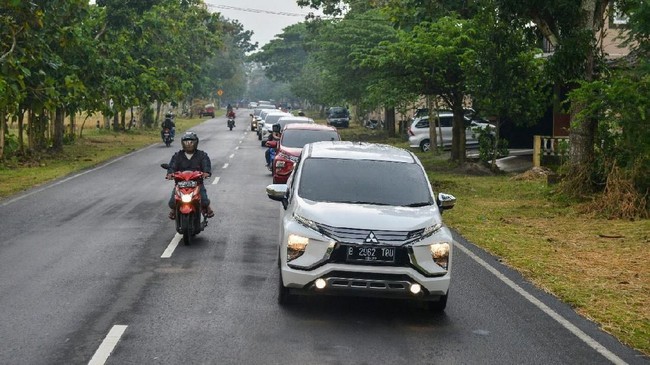 Sebelumnya diketahui Xpander versi ekspor Filipina sudah memiliki fitur 'cruise control'.
