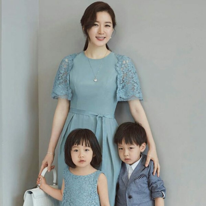 <p>Perkenalkan ini Seung Kwon dan Seung Bin, anak kembar fraternal aktris Korea Selatan, Lee Youn Ae. (Foto: Instagram @leeyoungae_fans)</p>