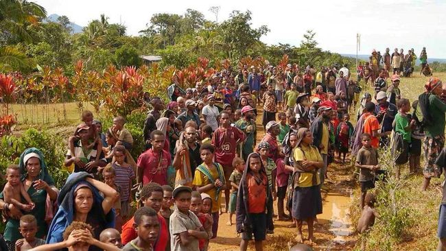 Bentrok Antarsuku di Papua Nugini, 24 Orang Tewas Setidaknya 24 orang tewas, termasuk dua perempuan hamil, dalam perkelahian antarsuku di Papua Nugini selama beberapa hari belakangan.