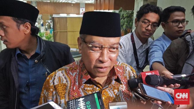 Ketum PBNU Said Aqil Siroj menyatakan akan memenangkan Jokowi-Ma'ruf Amin di Pilpres 2019 karena ada latar belakang NU pada sosok Ma'ruf.