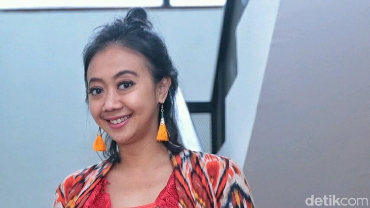Setelah kandungannya sempat bermasalah, Asri Welas akhirnya melahirkan anak ketiga dengan selamat, Bun.