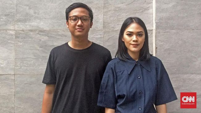 Kimokal juga berangkat ke SXSW 2018 di Texas, Amerika Serikat tanpa bantuan dana dari Bekraf. Alasannya karena mereka tak boleh mendapat sponsor dari luar.