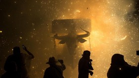 FOTO: Kilau Kembang Api di Festival Torito