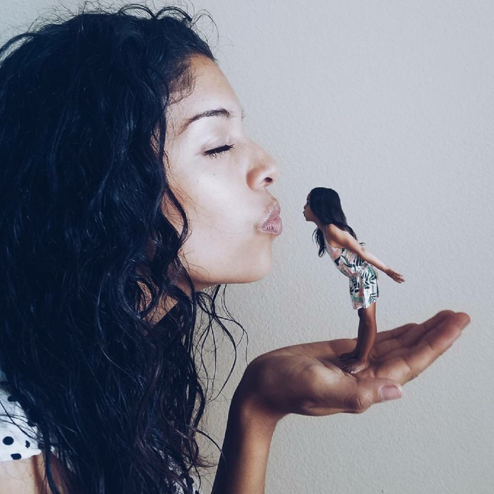 <p>Keren banget, seperti sedang mencium peri kecil. (Foto: Instagram @the_life_of_aivax)</p>