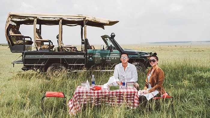 Nikita Willy dan Indra Priawan Djokosoetono liburan bersama.