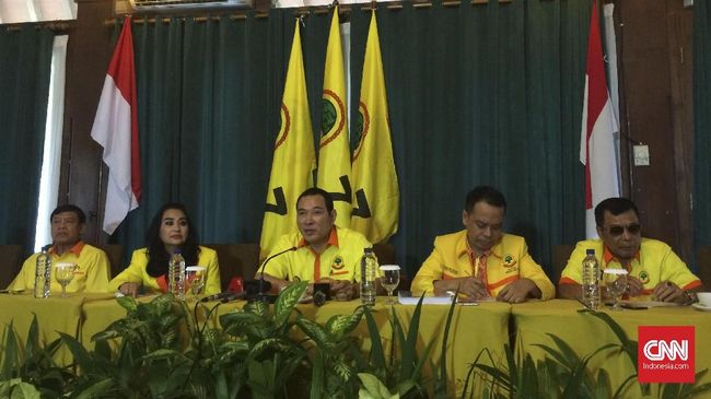 Bayang-Bayang Soeharto di Balik Beringin Partai Berkarya 