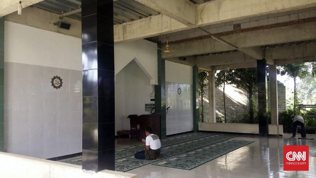 Juru bicara BIN menyikapi pemberitaan soal masjid radikal. Menurutnya radikalisme dinilai dari isi ceramah. Kata dia, yang radikal penceramahnya bukan masjid.