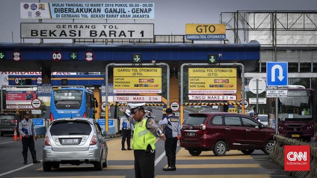  Ganjil  Genap  Diterapkan Warga Bekasi Berebut Tol  Sejak Subuh