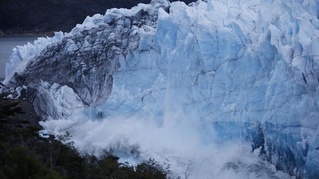 FOTO: Tebing Kebekuan Abadi Argentina