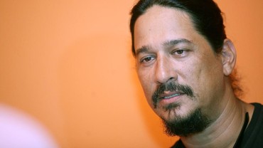 Bucek Depp Bersyukur Bisa Jaga Hubungan Baik dengan 2 Mantan Istri