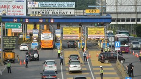 Transaksi Bayar Tol, e-Money Terhubung ke Debit atau Kredit