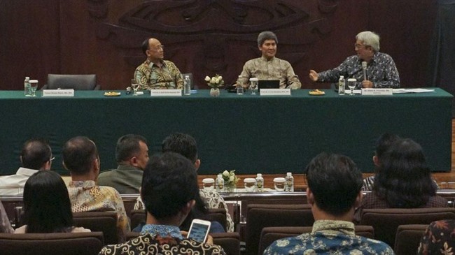 Dari situasi politik China hingga persenjataan Rusia, semuanya berpengaruh terhadap eksistensi, keamanan dan kesejahteraan Indonesia.