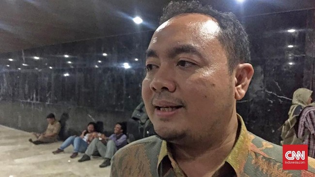 Bawaslu menyatakan ratusan pemilih yang tidak mendapat undangan pencoblosan (form C6) memperlihatkan logistik Pemilu 2019 masih bermasalah.