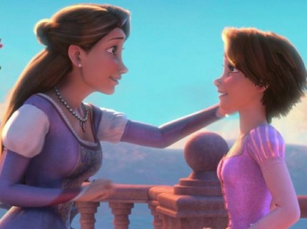 Manisnya Momen Kebersamaan Putri Disney Bersama sang Bunda