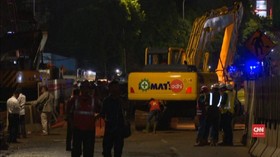 VIDEO: Pipa Gas di Cawang Bocor Akibat Bor Proyek LRT